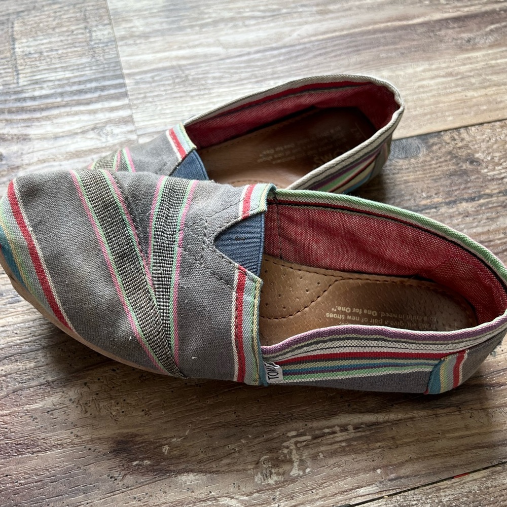 Toms classic multicolor shoes